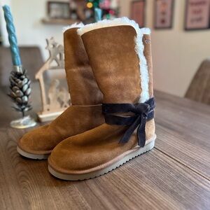 Koolaburra Tan Winter Boots with Black Bow